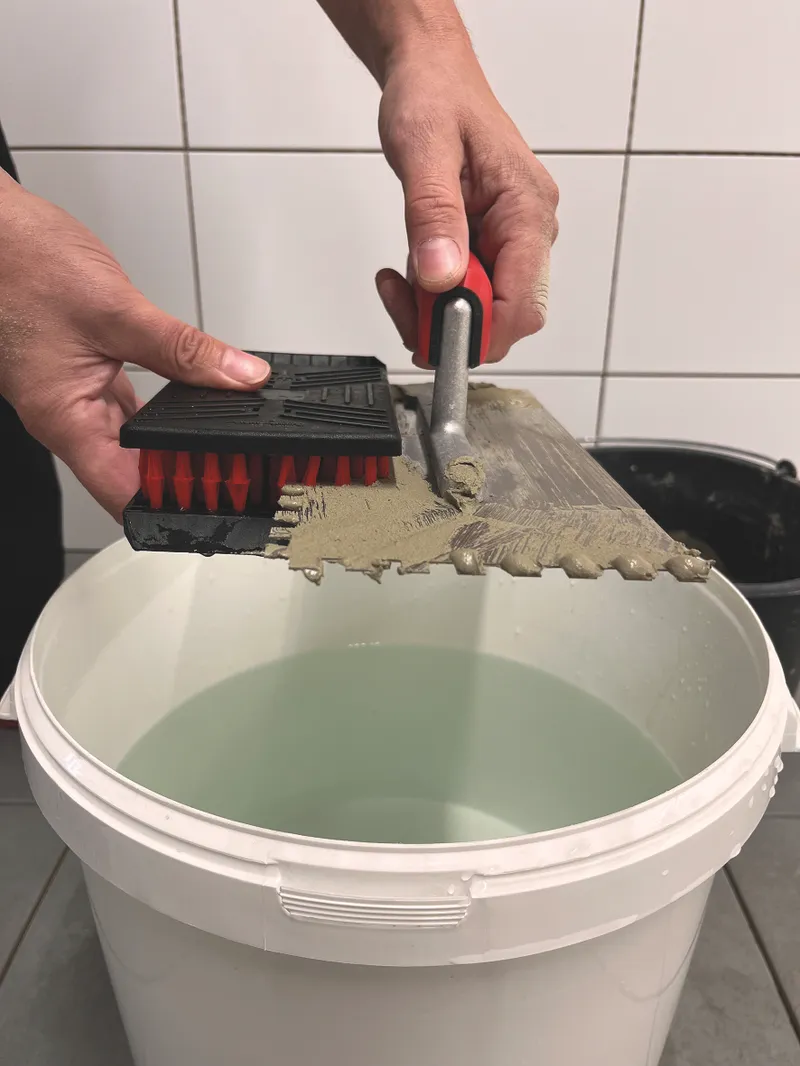 Ladle brush 6