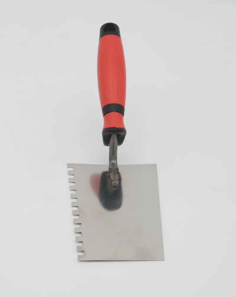 Berner Putzkelle 140 mm rostfrei mit Softgriff ,Zahnung 6x 6x 6 2
