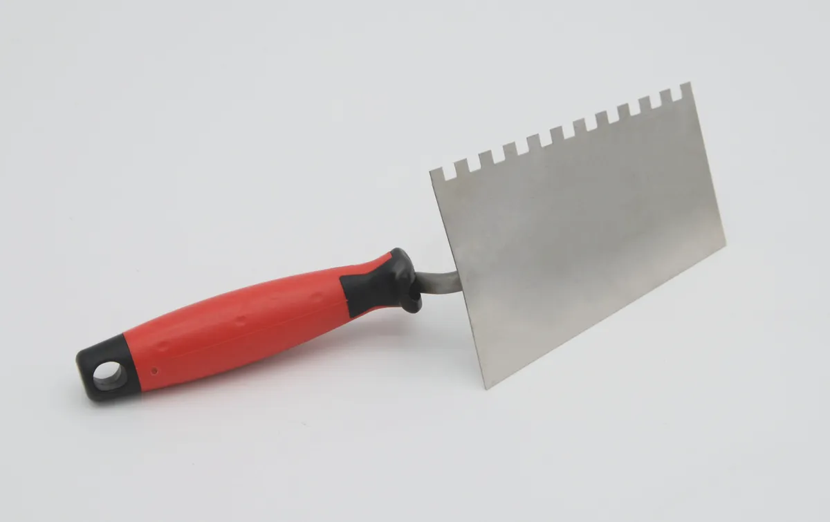 Berner Putzkelle 140 mm rostfrei mit Softgriff ,Zahnung 6x 6x 6 1