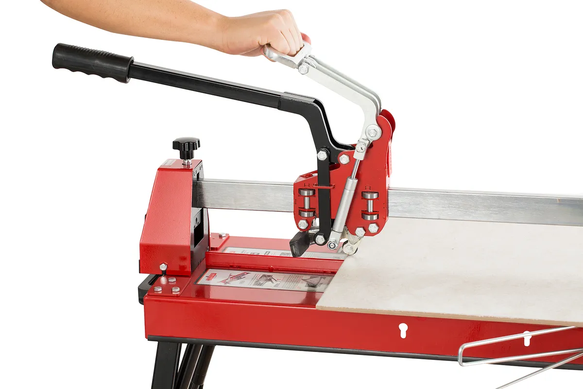 Fliesenschneider GigaCut Plus 935 mm höhenverstellbar mit Beinen, Laser, Stoßdämpfer 2