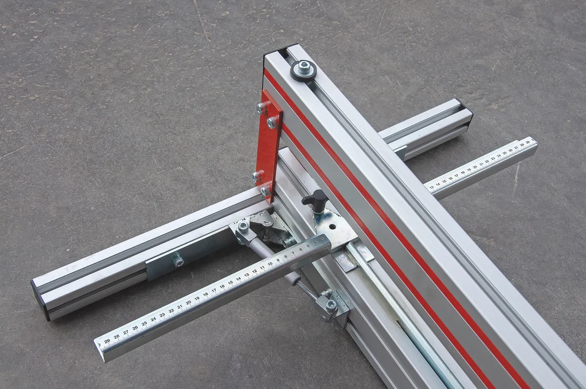 GiantCut 2000 mm mit Laser und 2 Auflagetischen für Plattenstärken bis 1 cm 0