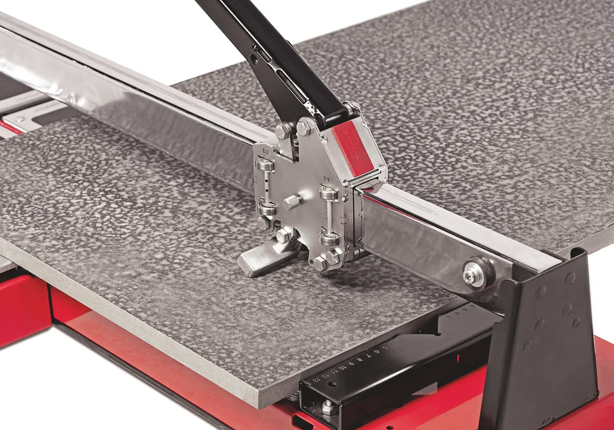 Fliesenschneider Gigabreaker 1200 mm für 20 mm Platten mit Tischbeinen 2
