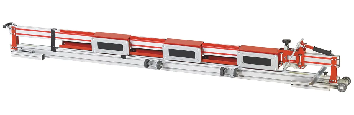 GiantCut 2600 mm und 2 Auflagetischen für Plattenstärken bis 1 cm 8